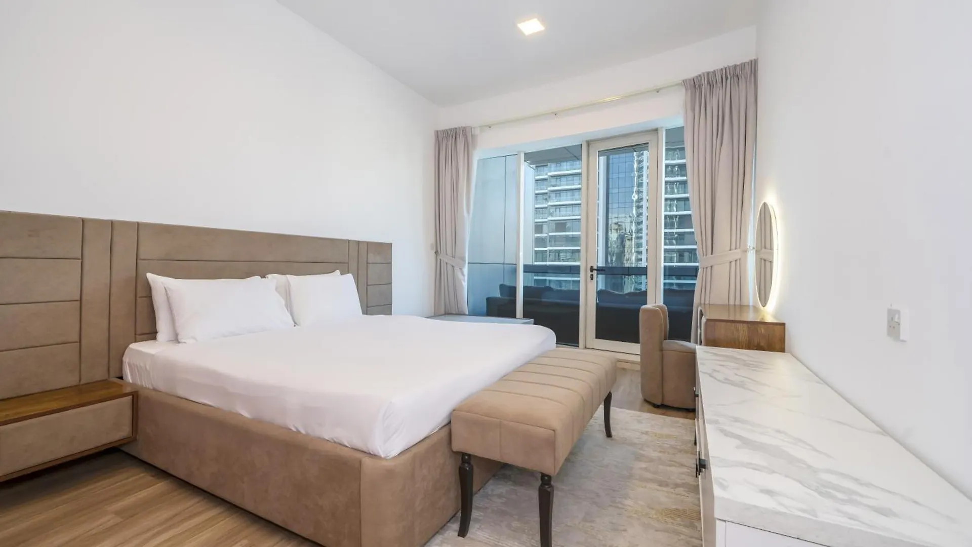 Villa Spacious 4-Br In Horizon Tower, Marina Dubai United Arab Emirates