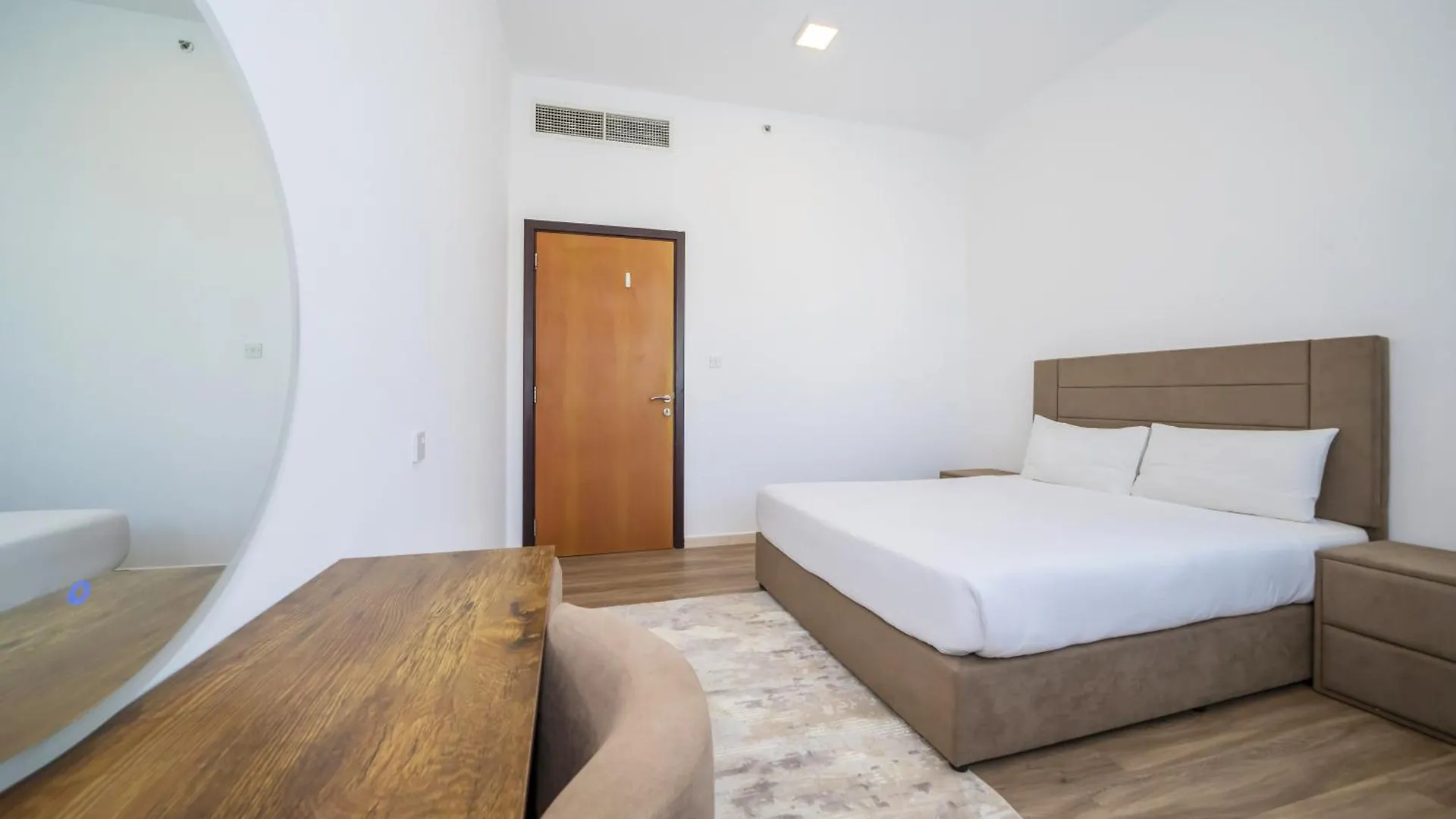 Spacious 4-Br In Horizon Tower, Marina Dubai
