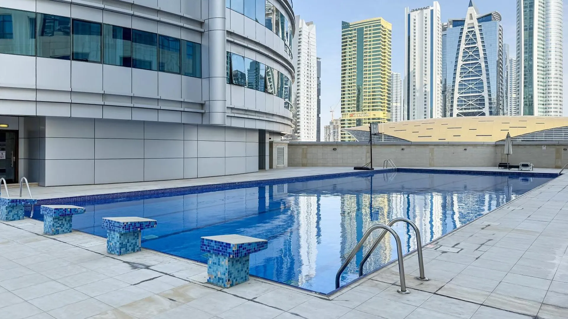 Villa Spacious 4-Br In Horizon Tower, Marina Dubai