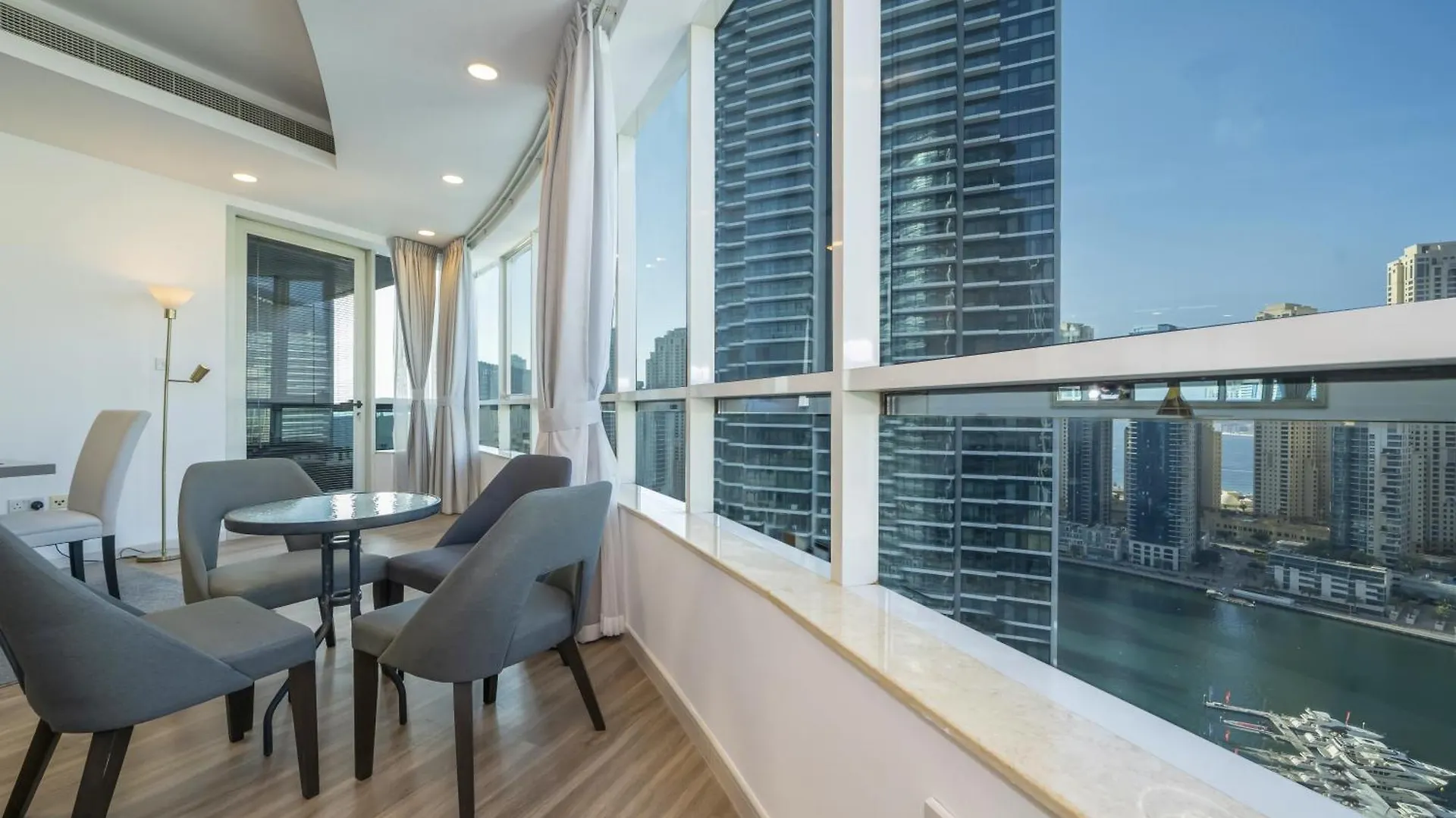 Spacious 4-Br In Horizon Tower, Marina Dubai 0*,