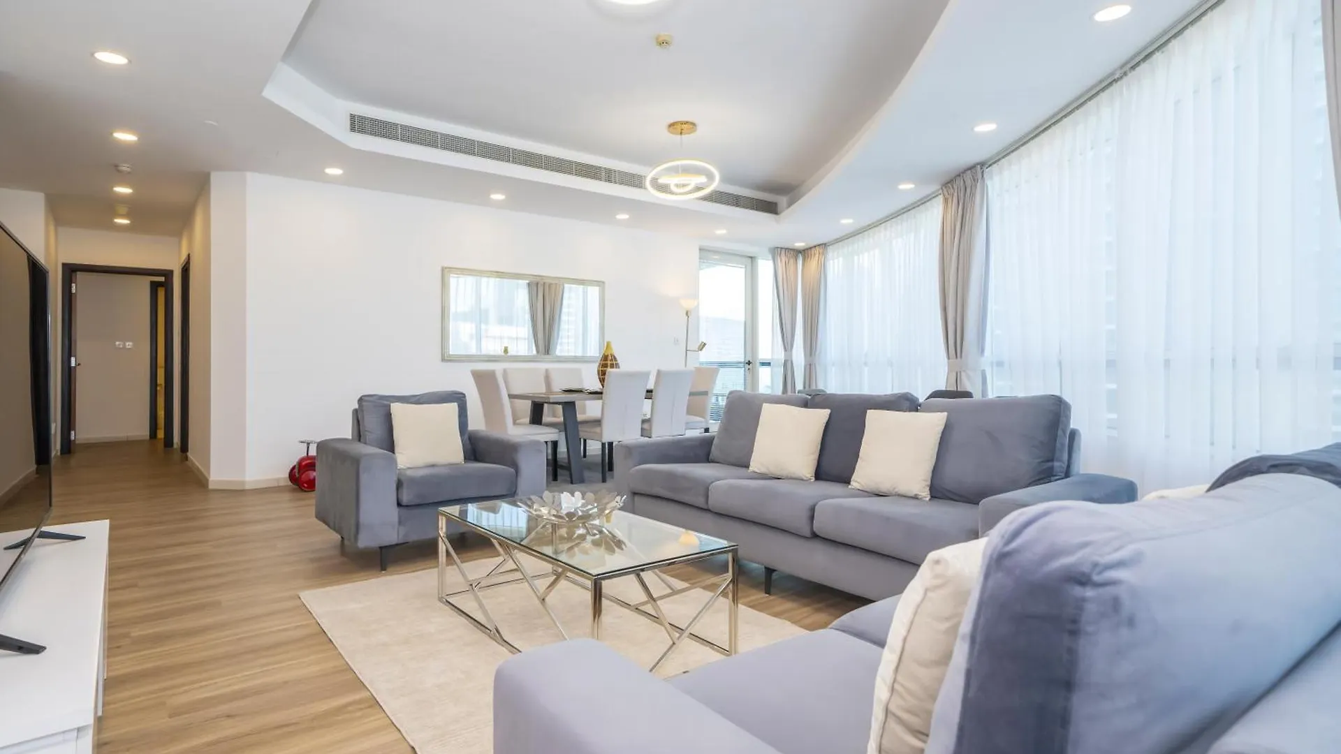 Villa Spacious 4-Br In Horizon Tower, Marina Dubai United Arab Emirates