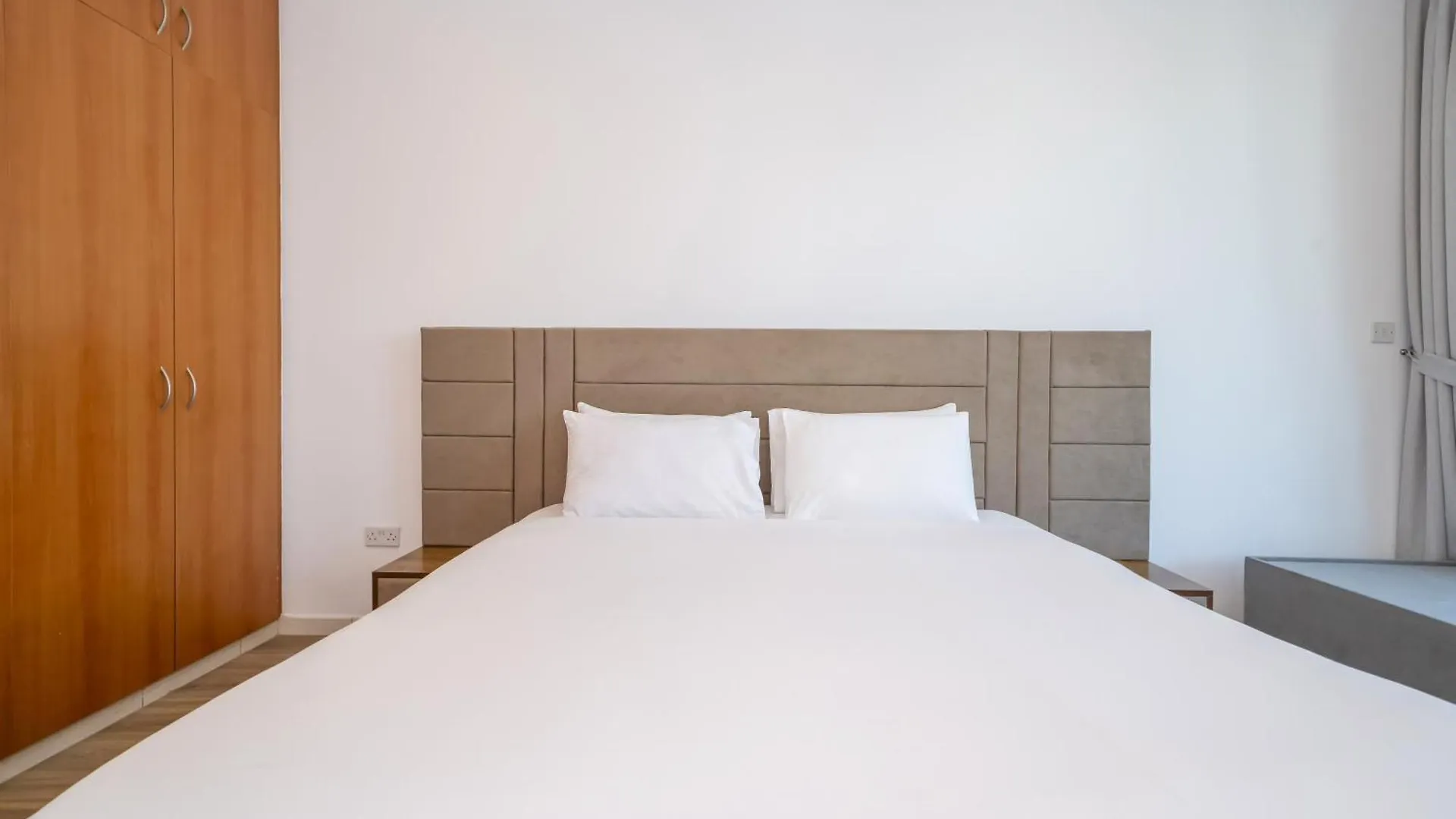Spacious 4-Br In Horizon Tower, Marina Dubai 0*,  United Arab Emirates