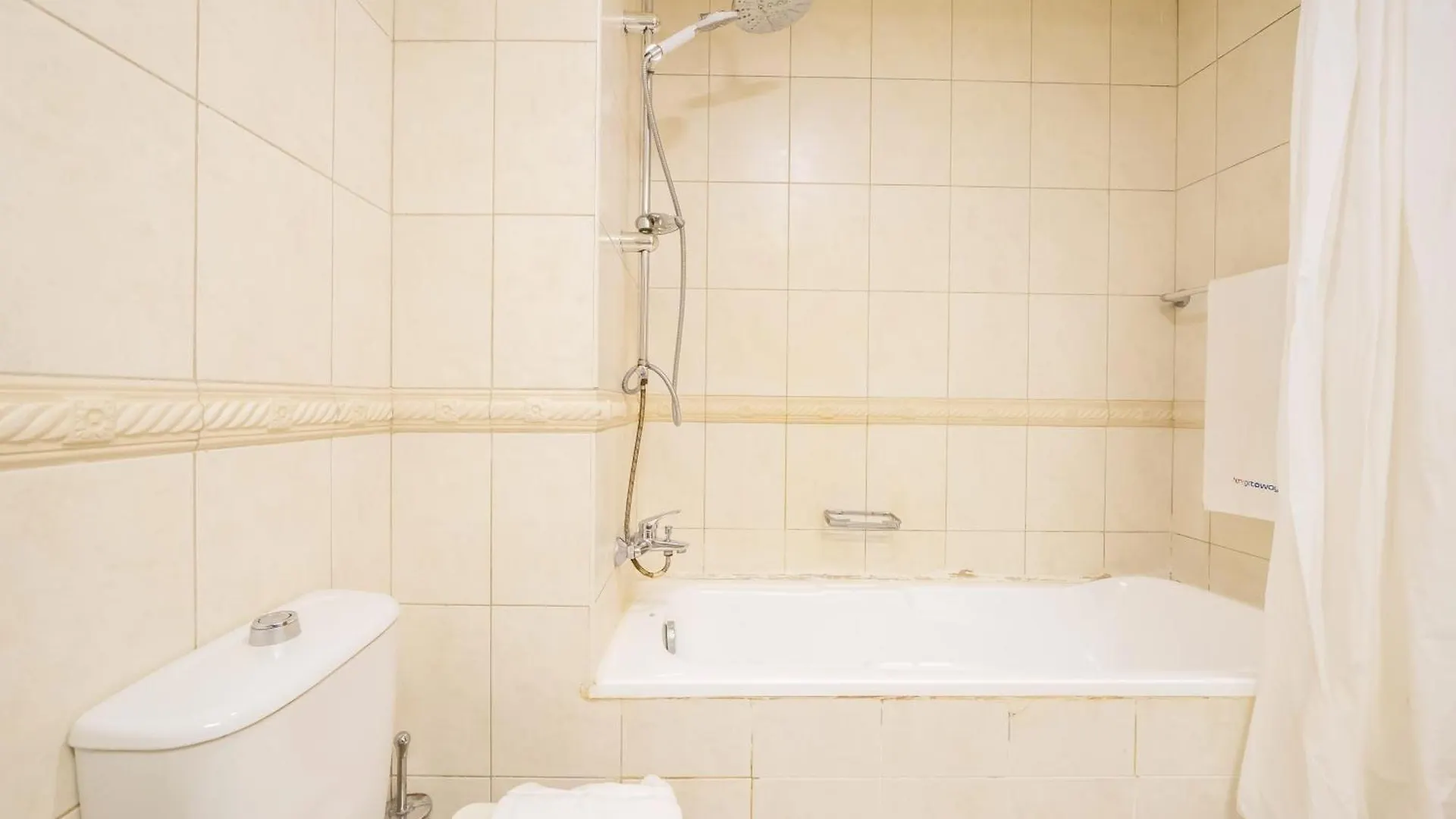 Spacious 4-Br In Horizon Tower, Marina Dubai Villa