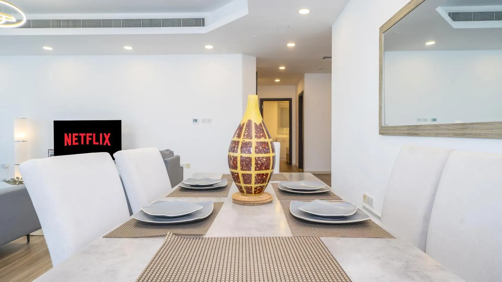 Villa Spacious 4-Br In Horizon Tower, Marina Dubai United Arab Emirates