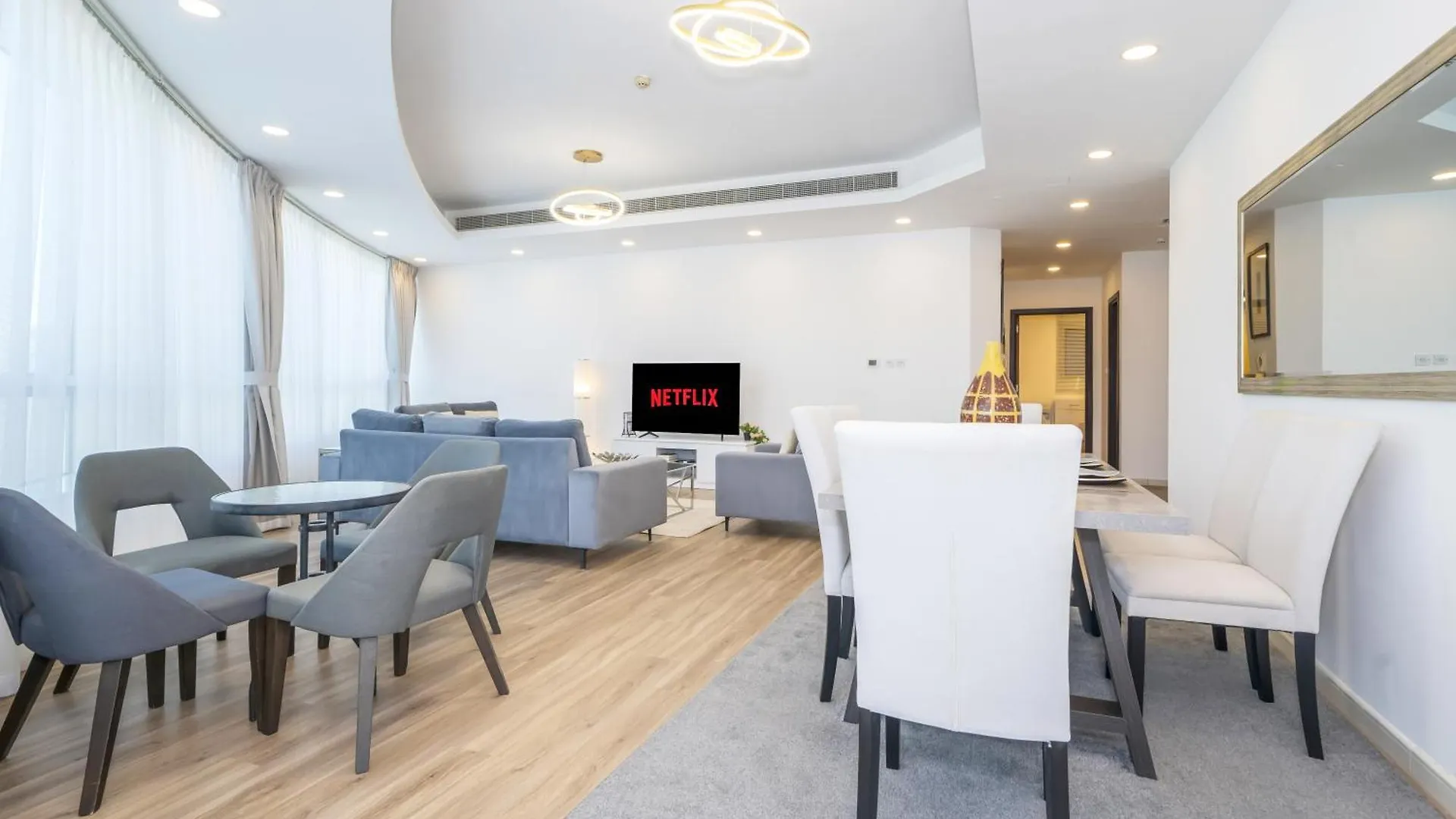 Villa Spacious 4-Br In Horizon Tower, Marina Dubai