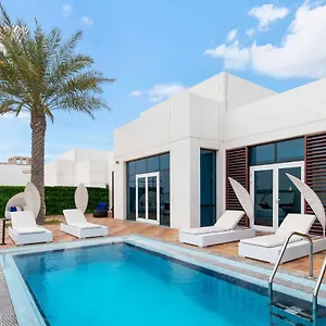 Fam Living - Sarai Beachfront Villas - Palm Jumeirah فيلة