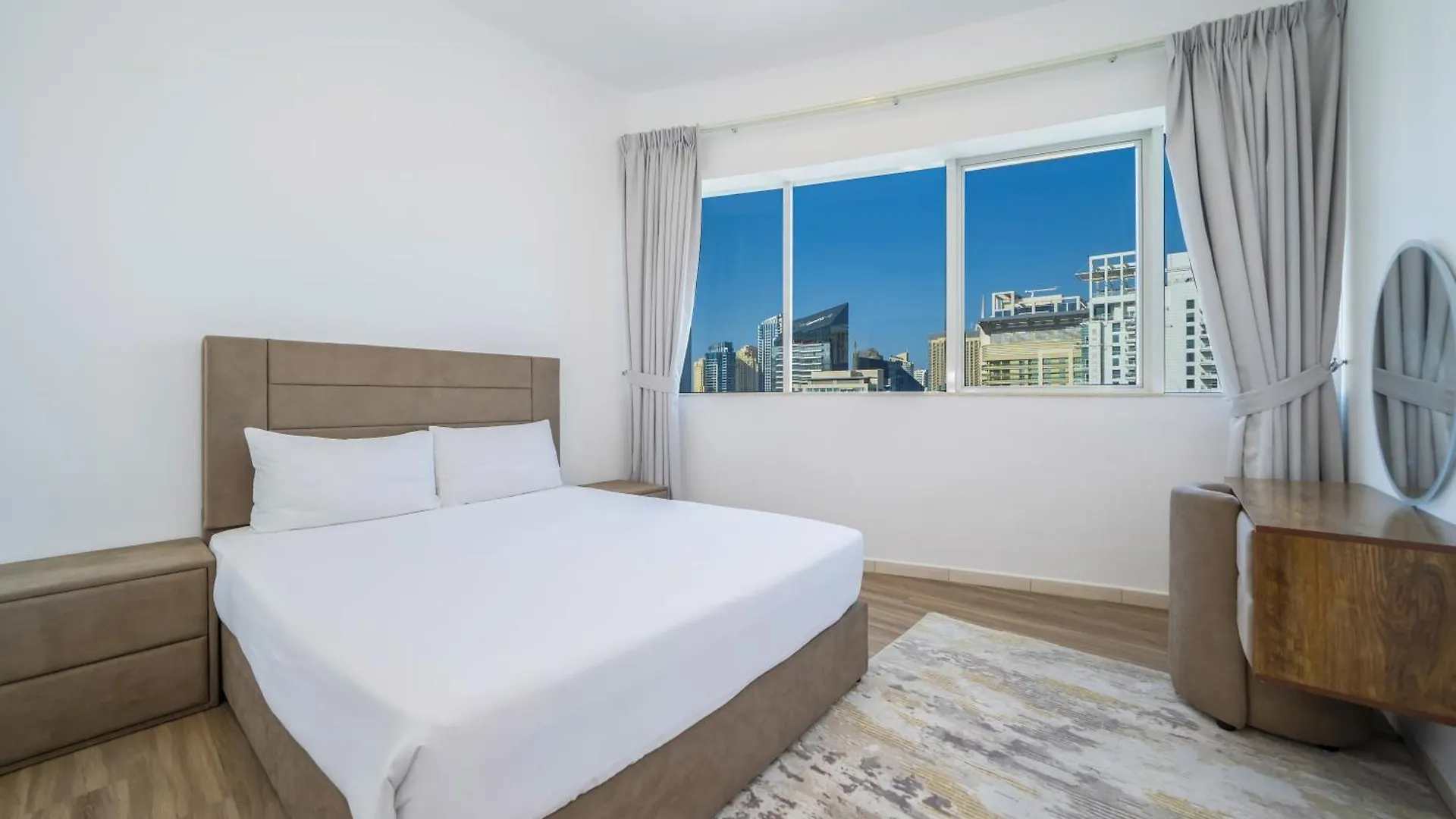 Spacious 4-Br In Horizon Tower, Marina Dubai